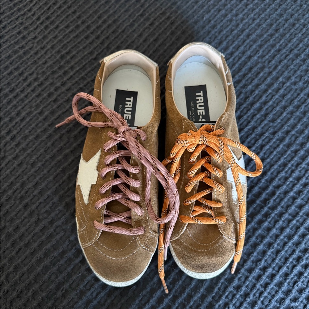 Vintage Twin Lace Brown Suede Sneakers with White Star